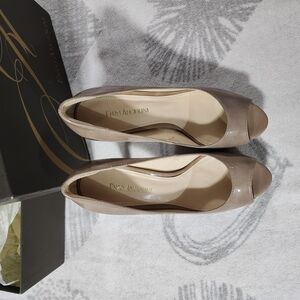 Enzo‎ Angiolini Women's Taupe Peep Toe Shoes - Size 8M